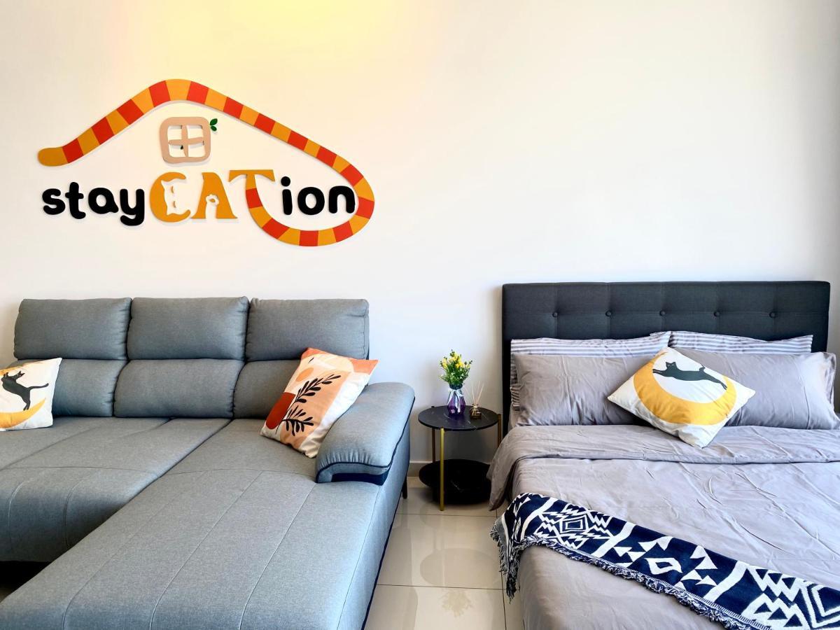 Beacon Executive Suite By Staycation Homestay George Town Exterior foto